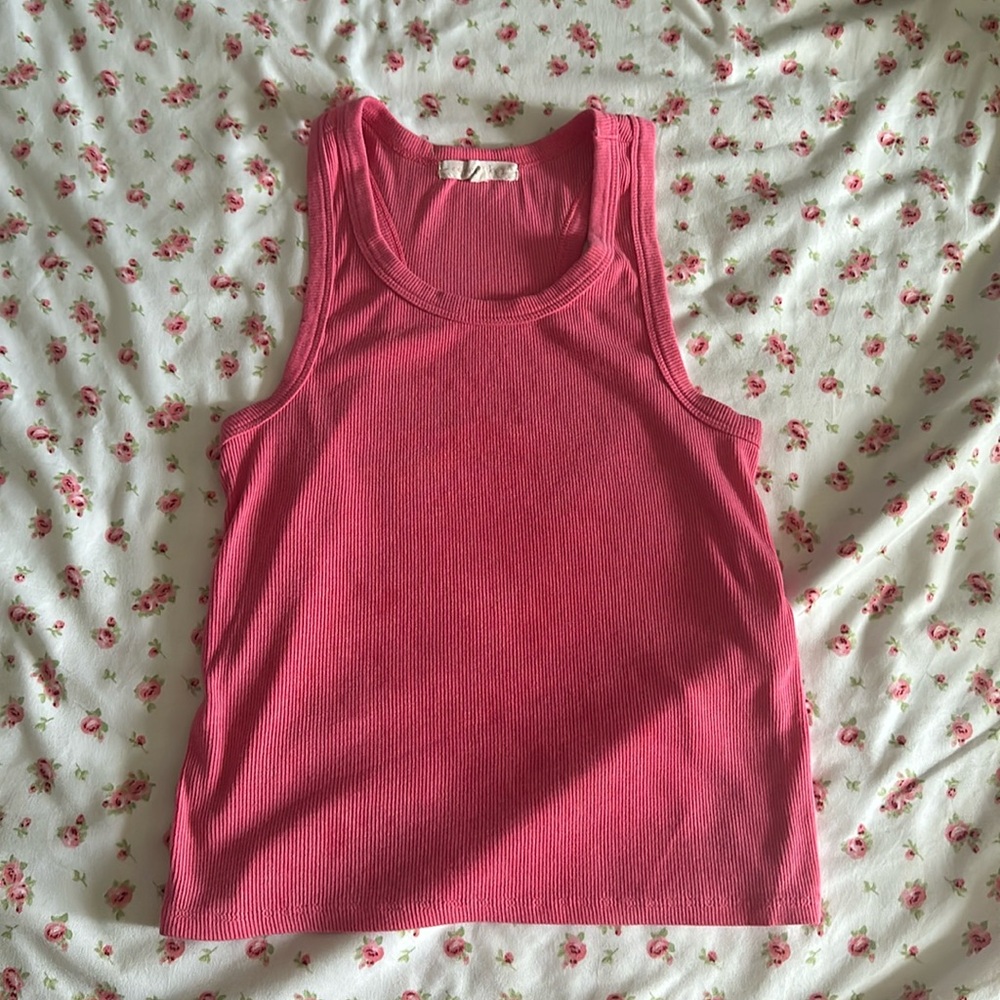 pink Copper Key tank top that is ribbed and stretchy size S